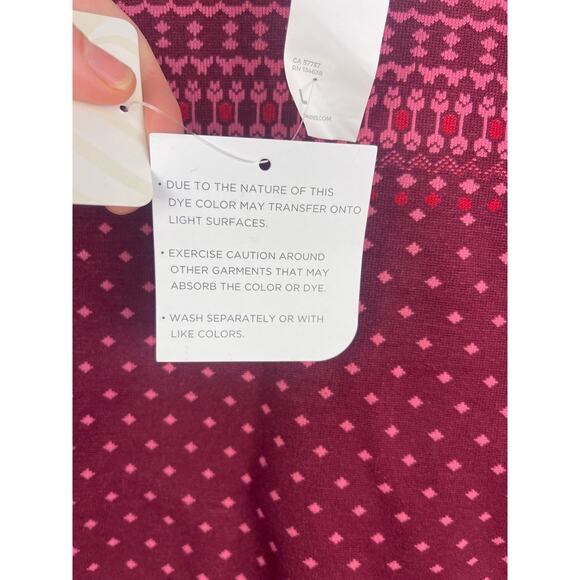 Fabletics Holly Seamless Long Sleeve Top and High Waisted Fair Isle Leggings Set - Picture 9 of 14